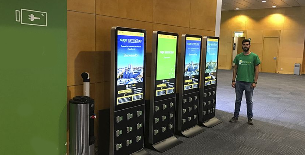 Mobile Charging Stations can Offer Interactive and Self-Service Features