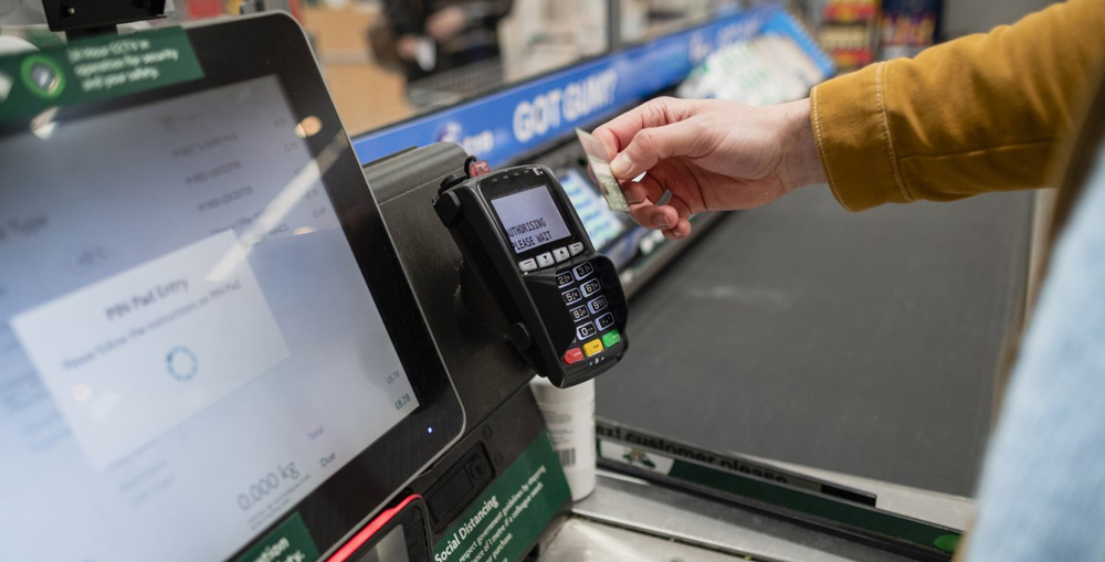 Key Advantages of Retail Self-Checkout Kiosk Machine for Businesses